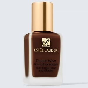 Estée Lauder foundation in 8N1: Espresso